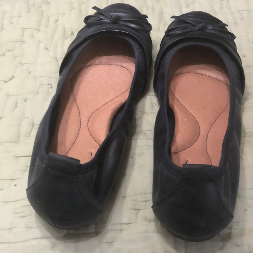 Ladies Shoes. Flats